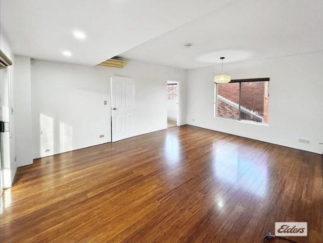 Townhouse for rent in Sydney, New South Wales