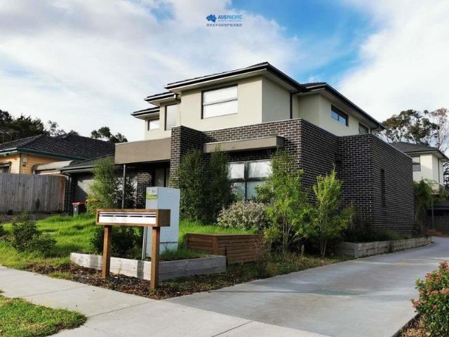 Townhouse for rent in Camerons Creek, Victoria