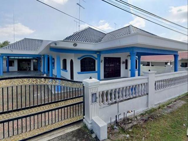 Bungalow for rent in Batu Pahat