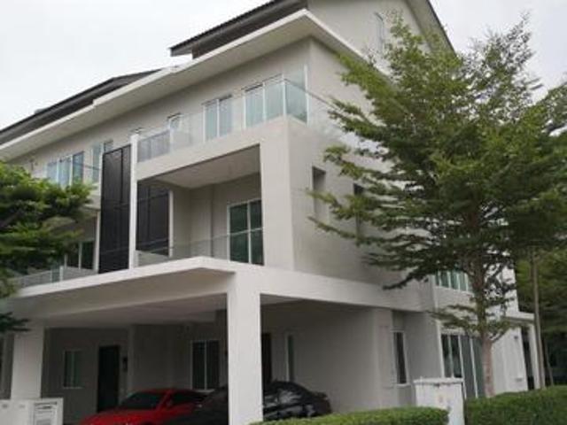Terraced House for sale in Wellesley, Penang