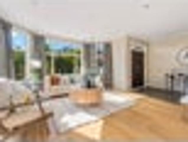 House for sale in Paremoremo