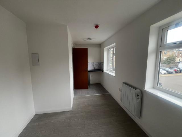House for rent in Plashet, Greater London