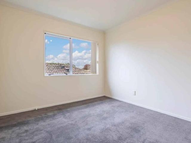 House for rent in Owhata