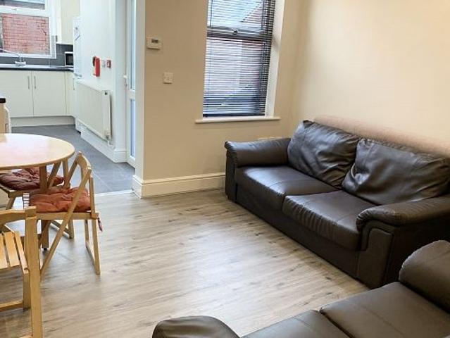 Room for rent in South Yorkshire