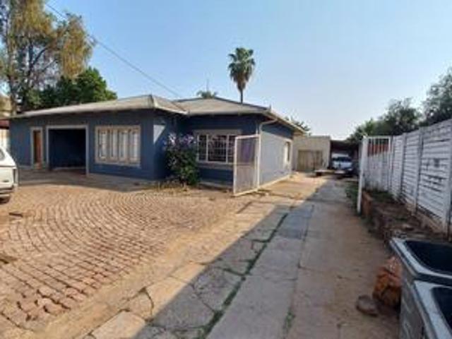 House for sale in Waterkloof, Gauteng