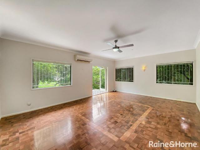 House for rent in St Lucia, Greater Brisbane