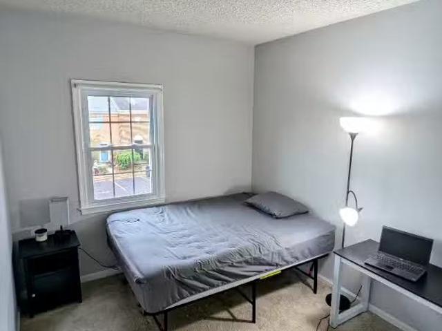 Condo for rent in Annandale