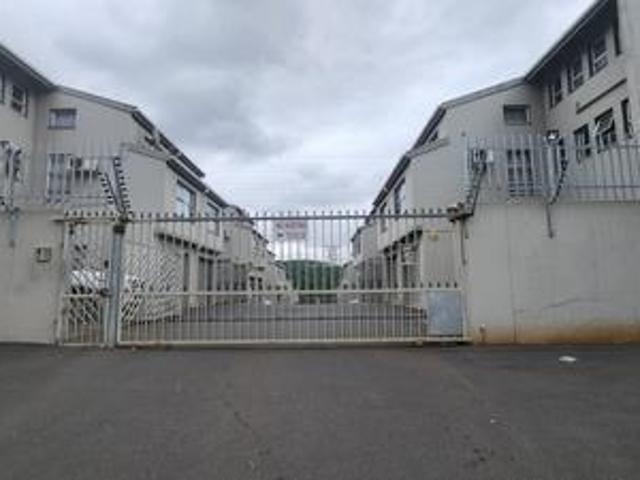 Townhouse for sale in Seaview, Kwazulu-natal