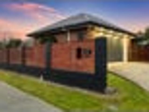 House for sale in Chaslands, Canterbury