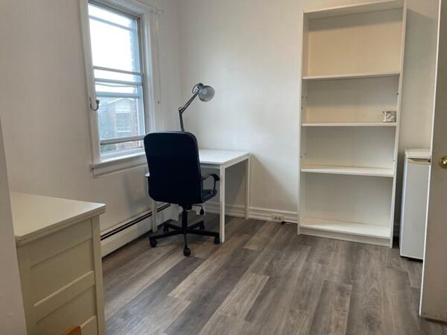 Room for rent in Woburn, Ontario