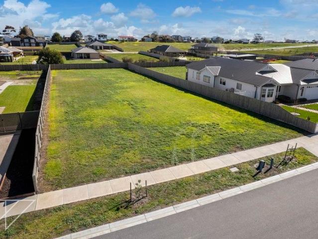 Land for sale in Coronet Bay