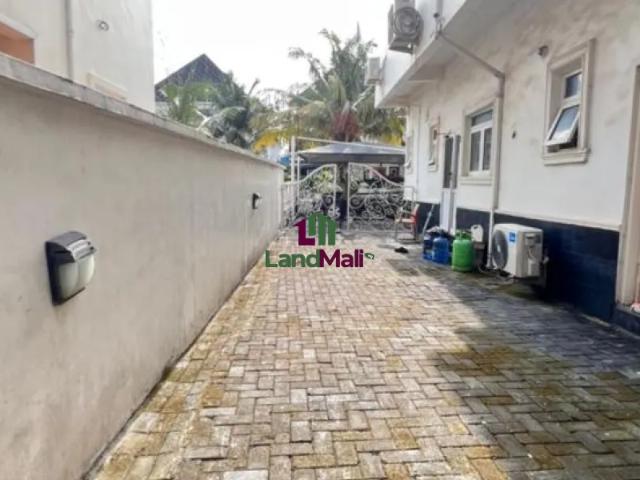 Property for sale in Eti Osa, Abuja