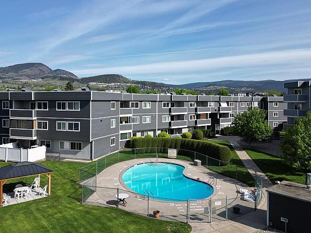 Condo for sale in Winfield, British Columbia
