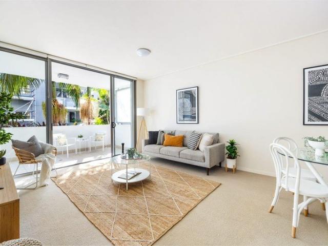 Apartment for rent in Lower North Shore, Sydney