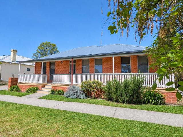 Townhouse for rent in Bathurst