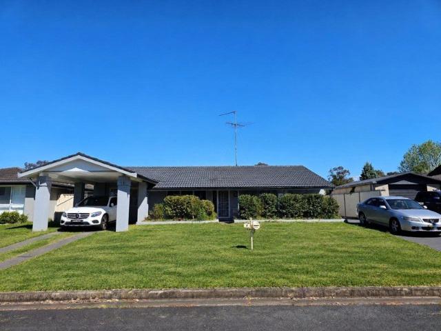 House for rent in McGraths Hill, Sydney