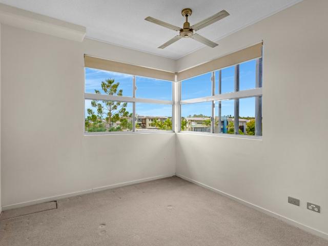 Apartment for sale in Fernbrook, Queensland