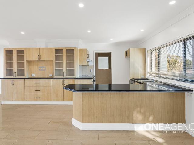 House for rent in Wollongong West, New South Wales