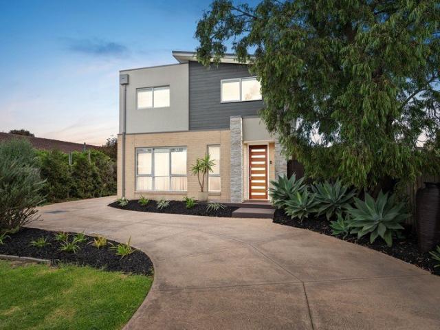 Townhouse for sale in Camerons Creek, Victoria