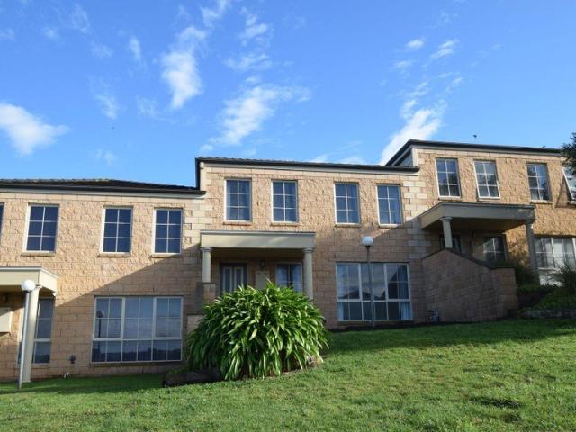 Townhouse for rent in Warrnambool, Victoria