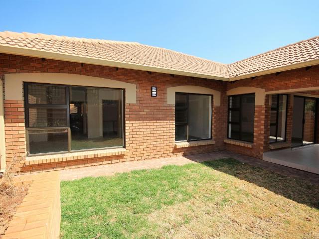 House for rent in Waterkloof, Gauteng