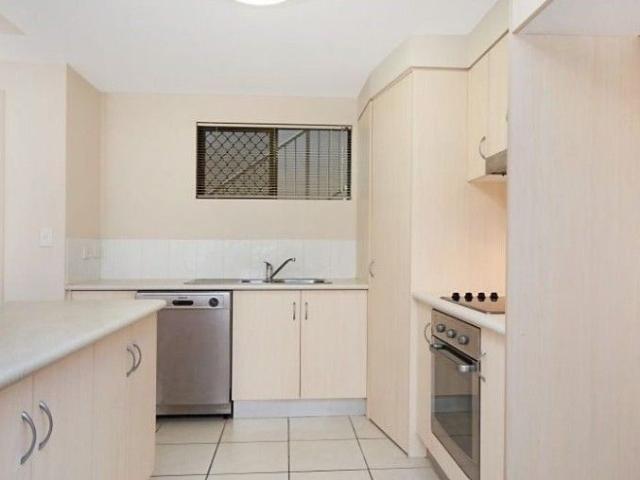 Apartment for rent in Parramatta Park, Cairns