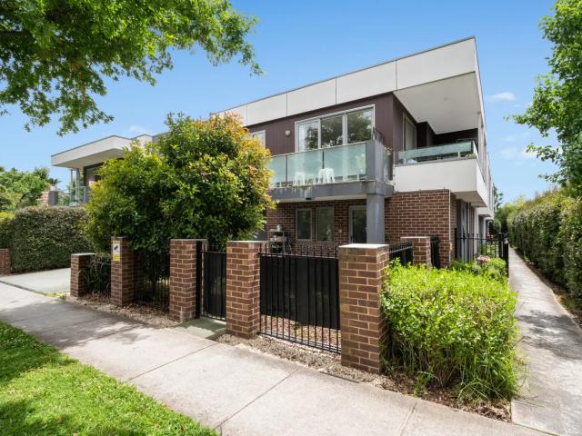 House for rent in Box Hill North, Melbourne