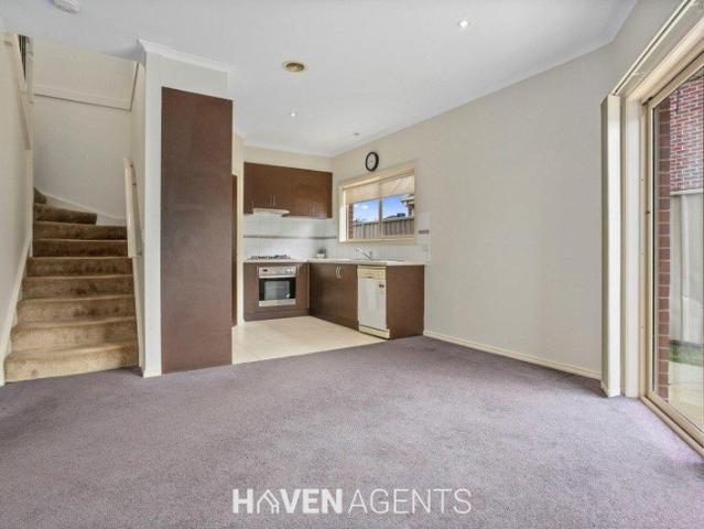 Townhouse for rent in Maidstone, Melbourne