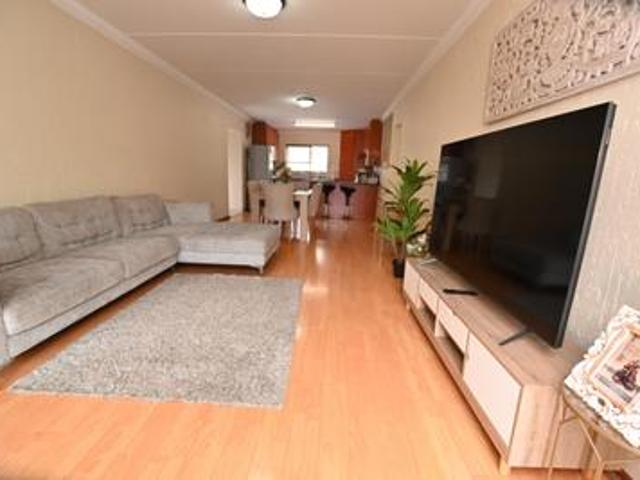 Apartment for rent in Paulshof, Randburg