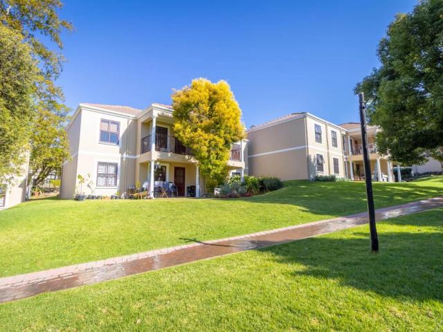Apartment for rent in Moret, Johannesburg