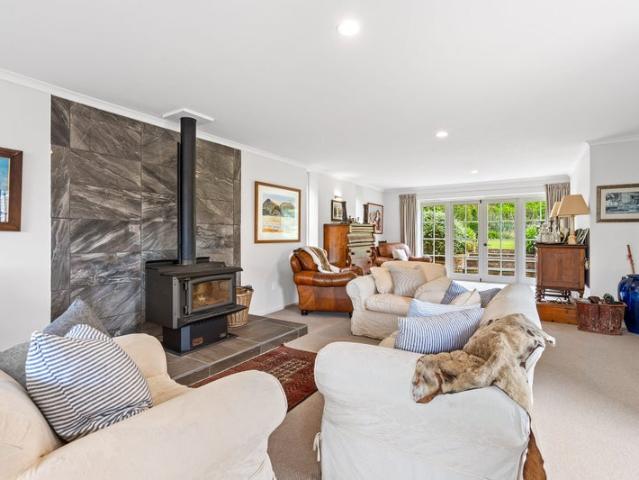 House for sale in Otakou