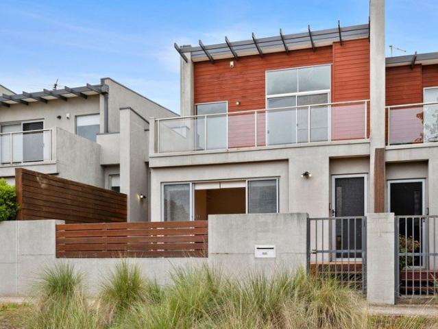 Townhouse for rent in Barwon Heads, Victoria