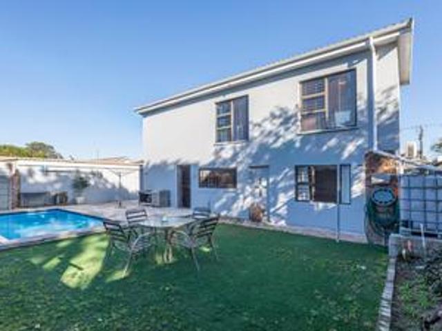 House for sale in Bellville, Western Cape