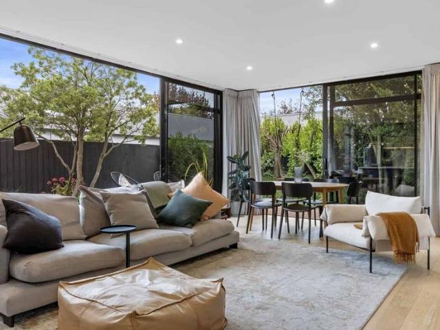 Townhouse for rent in Saint Albans, Canterbury