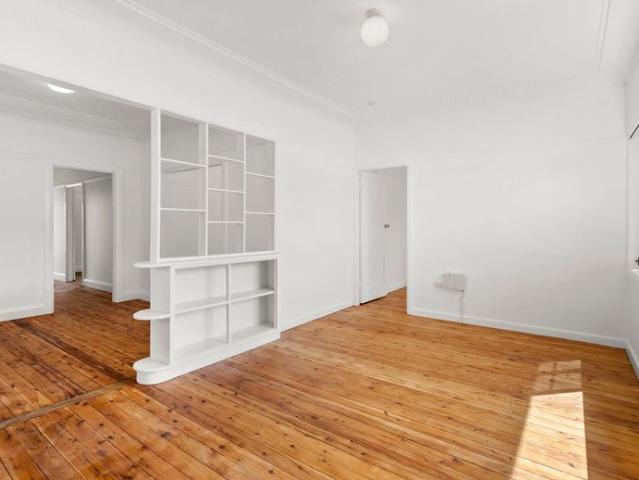 House for rent in Wollongong West, New South Wales