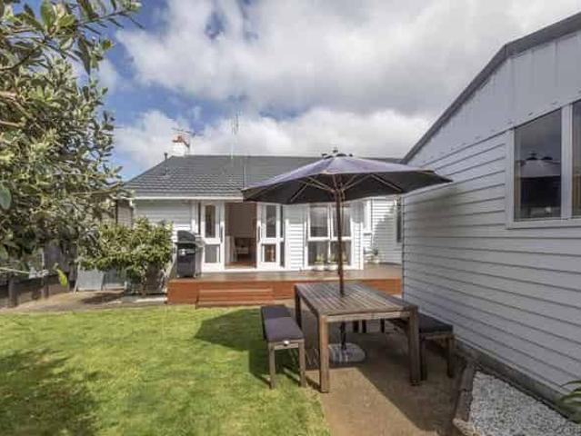House for rent in Three Kings, Oroua County