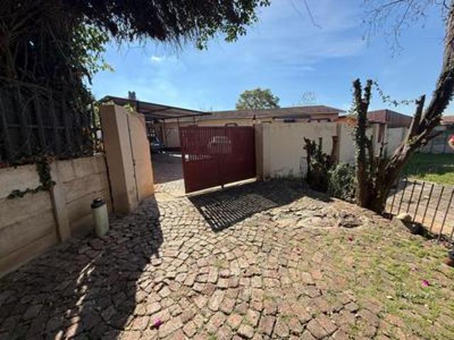 House for sale in Vosloorus, Gauteng