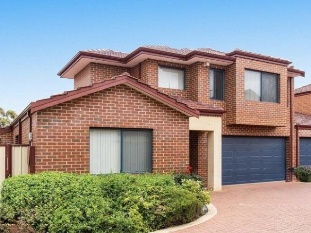 Townhouse for rent in Rivervale, City of Belmont