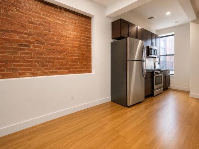Room for rent in Arverne, New York