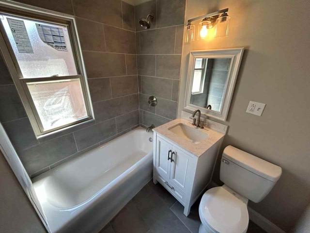 Apartment for rent in Gold Coast, Lakewood