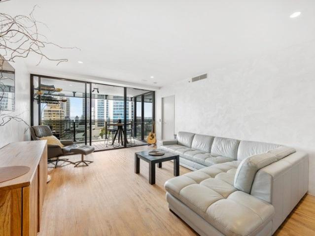 Apartment for sale in Surfers Paradise, Gold Coast City