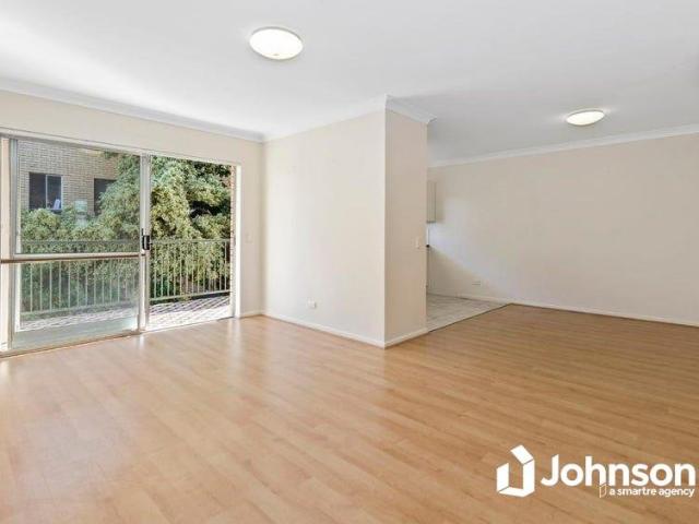 Townhouse for rent in Toombul, Queensland