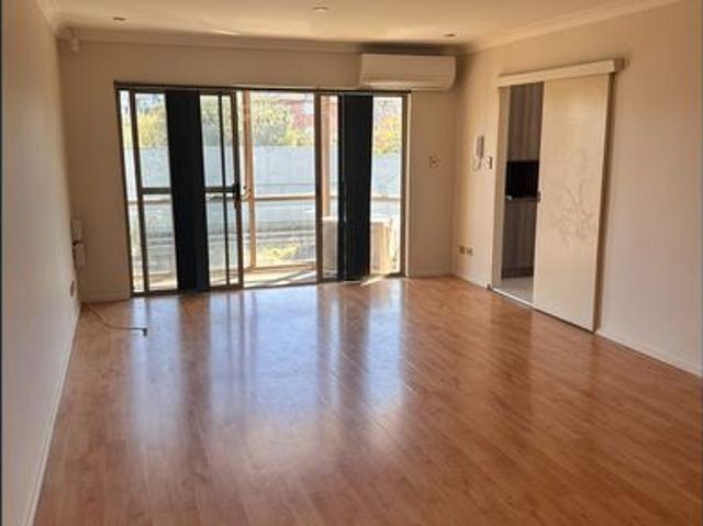 Apartment for rent in Sydney, Liverpool City Council