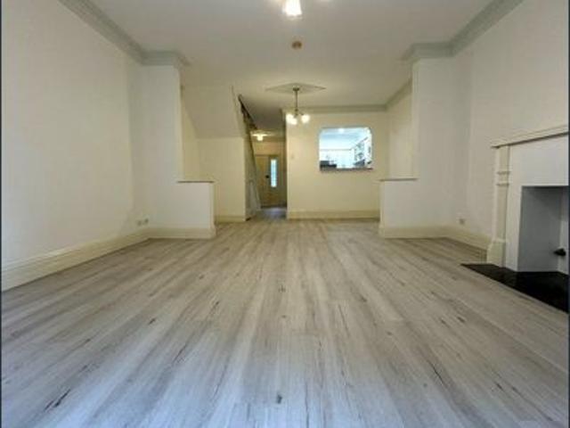 Apartment for rent in Wollongong West, New South Wales