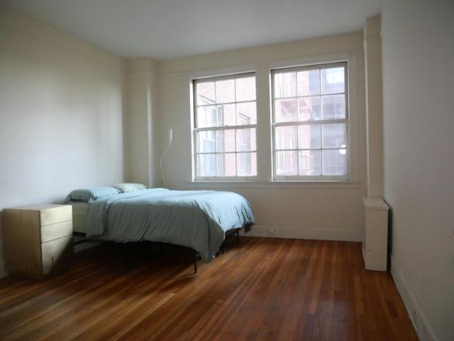 Room for rent in Canoga Park, California