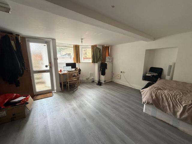 Studio for rent in Clapton, Upper Clapton