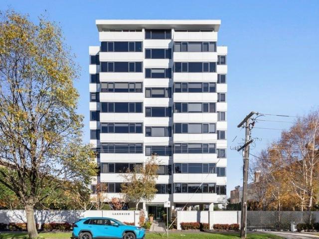 Apartment for rent in Middle Park, Melbourne