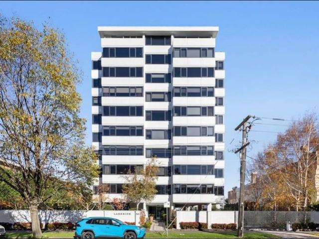 Apartment for rent in Middle Park, Melbourne