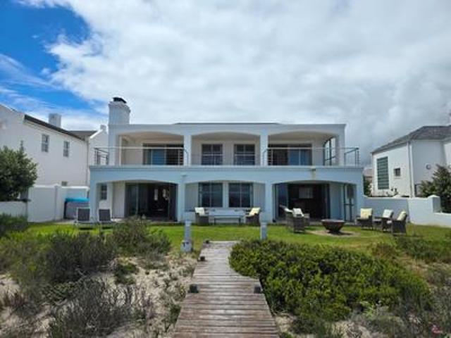 House for sale in Saldanha Bay Ward 11, Saldanha Bay Local Municipality