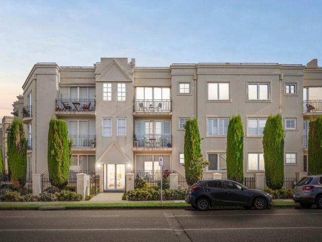 Apartment for sale in Hampton, Melbourne